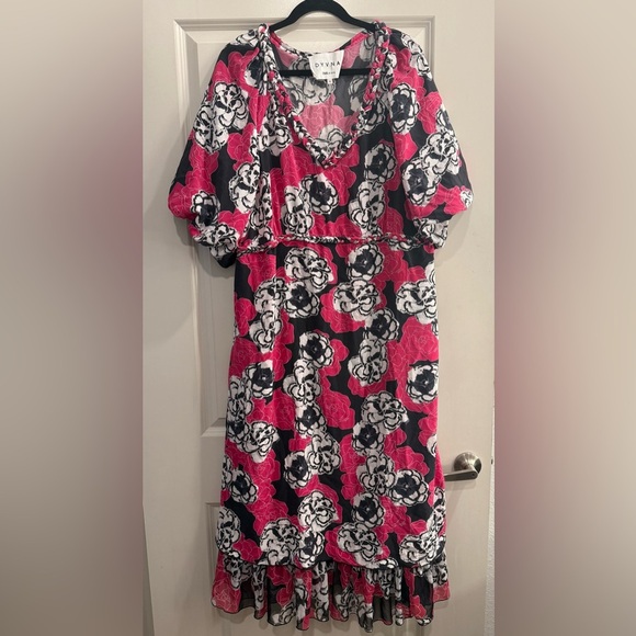 DYVNA Silk Midi Dress - Picture 6 of 6